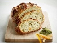ERIC KAYSER – [Pain au Thé vert et Orange confite] En Février, les inspirations asiatiques de notre Maison s’invitent dans un pain délicatement parfumé au thé vert. Ses saveurs sucrées et profondes sont relevées par des morceaux d’orange confite. Un plais