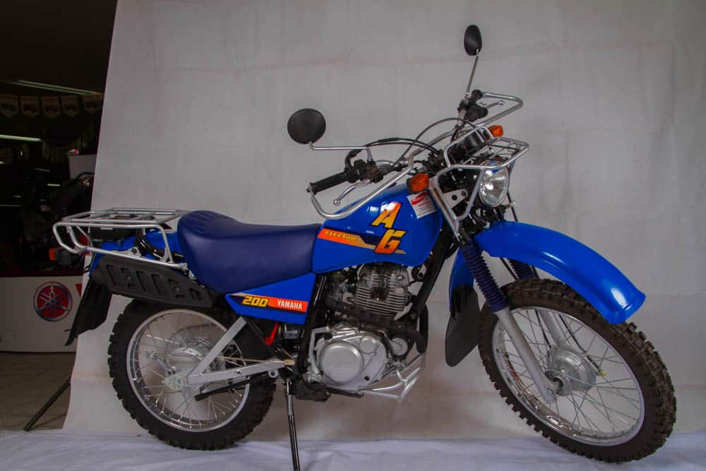 YAMAHA AG200