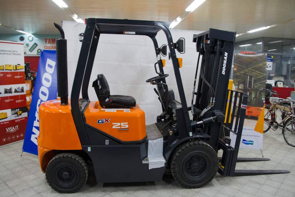 DOOSAN ELEVATEUR 2.5T -3T